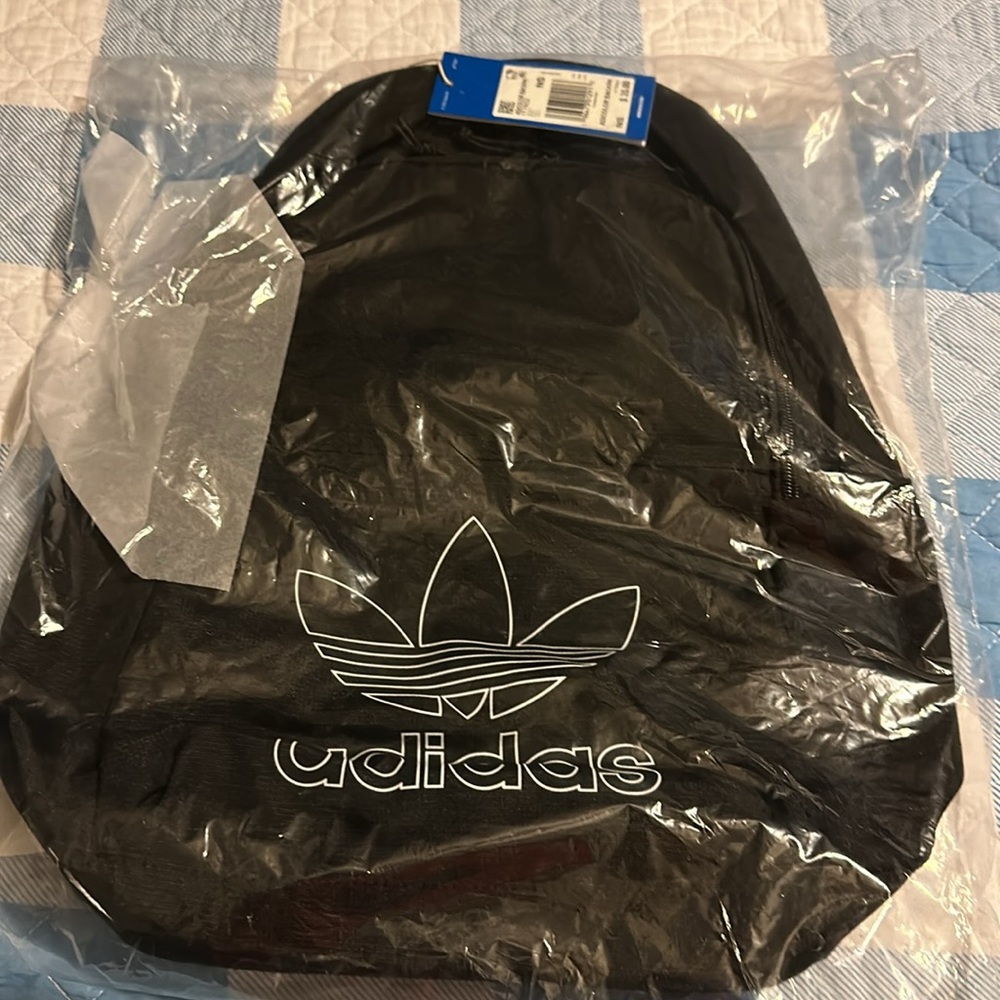 NWT adidas Adicolor Backpack - Picture 7 of 11